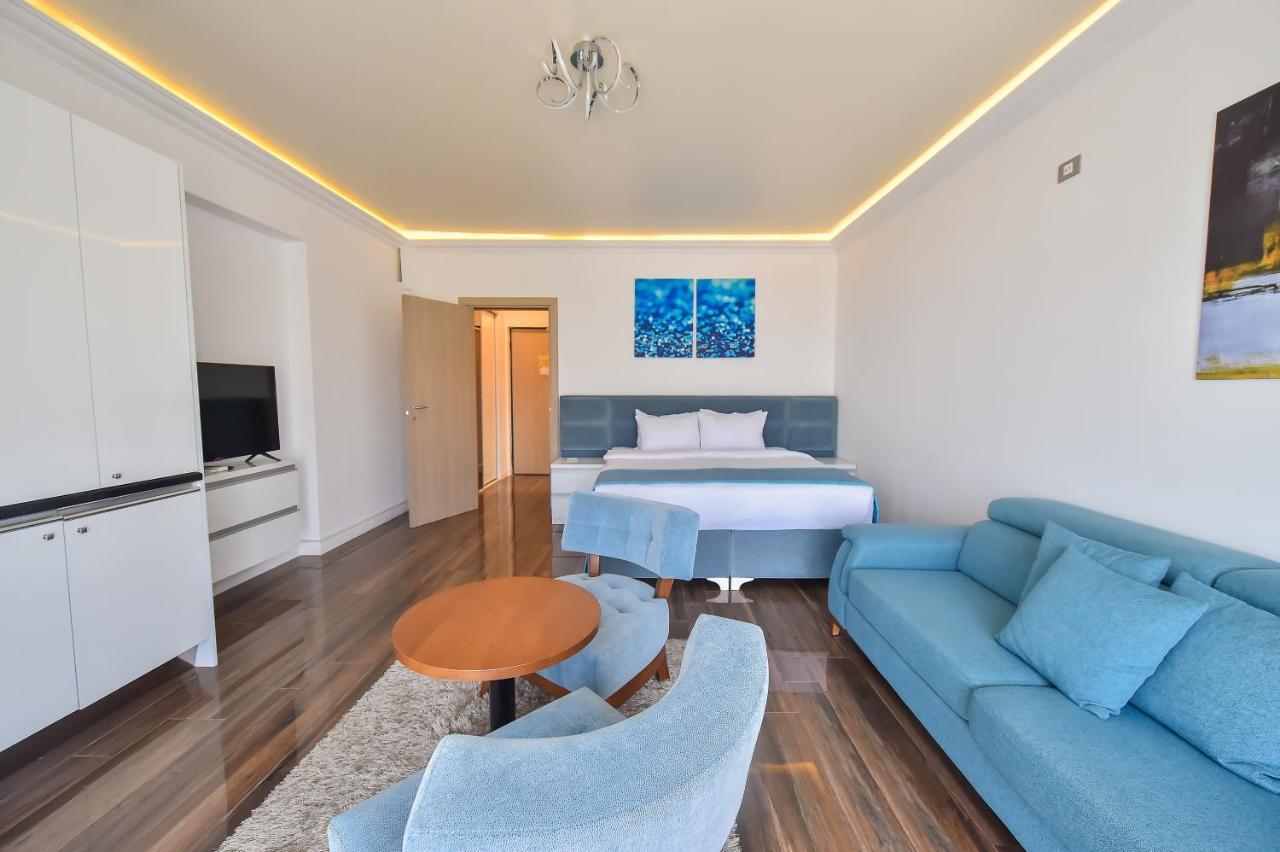 White Tower Private Apartment Beach View Mamaia Exterior photo