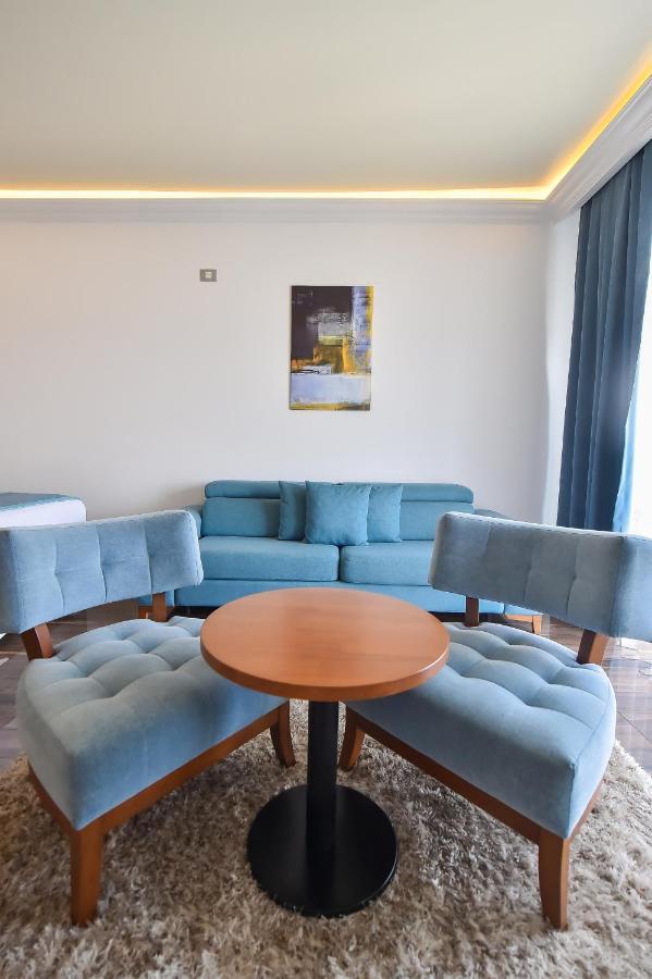 White Tower Private Apartment Beach View Mamaia Exterior photo